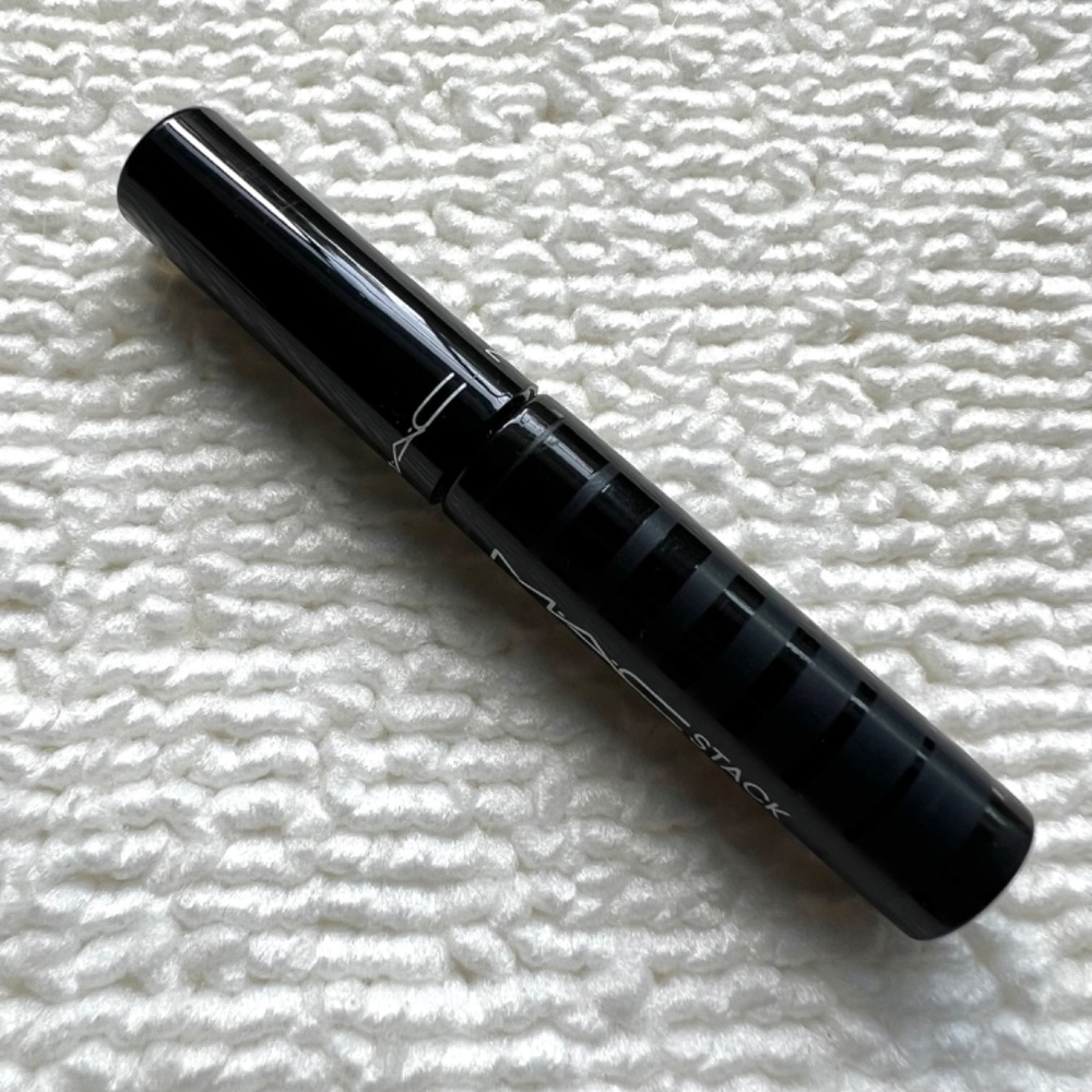 🎁Pick 5 for $25🎁 MAC MACStack Mascara mini - Picture 2 of 4